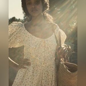 Doen Monceau in cottage rose floral, medium